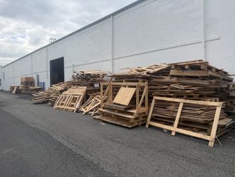 FREE!!! Scrap and pallet wood