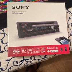 Sony AM FM / Double Din CD Bluetooth Car Audio with Front USB AUX ETC