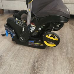 Doona Car Seat & stroller With Latch Base