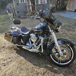 2017 FLHX Streetglide 