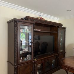 entertainment center/tv stand