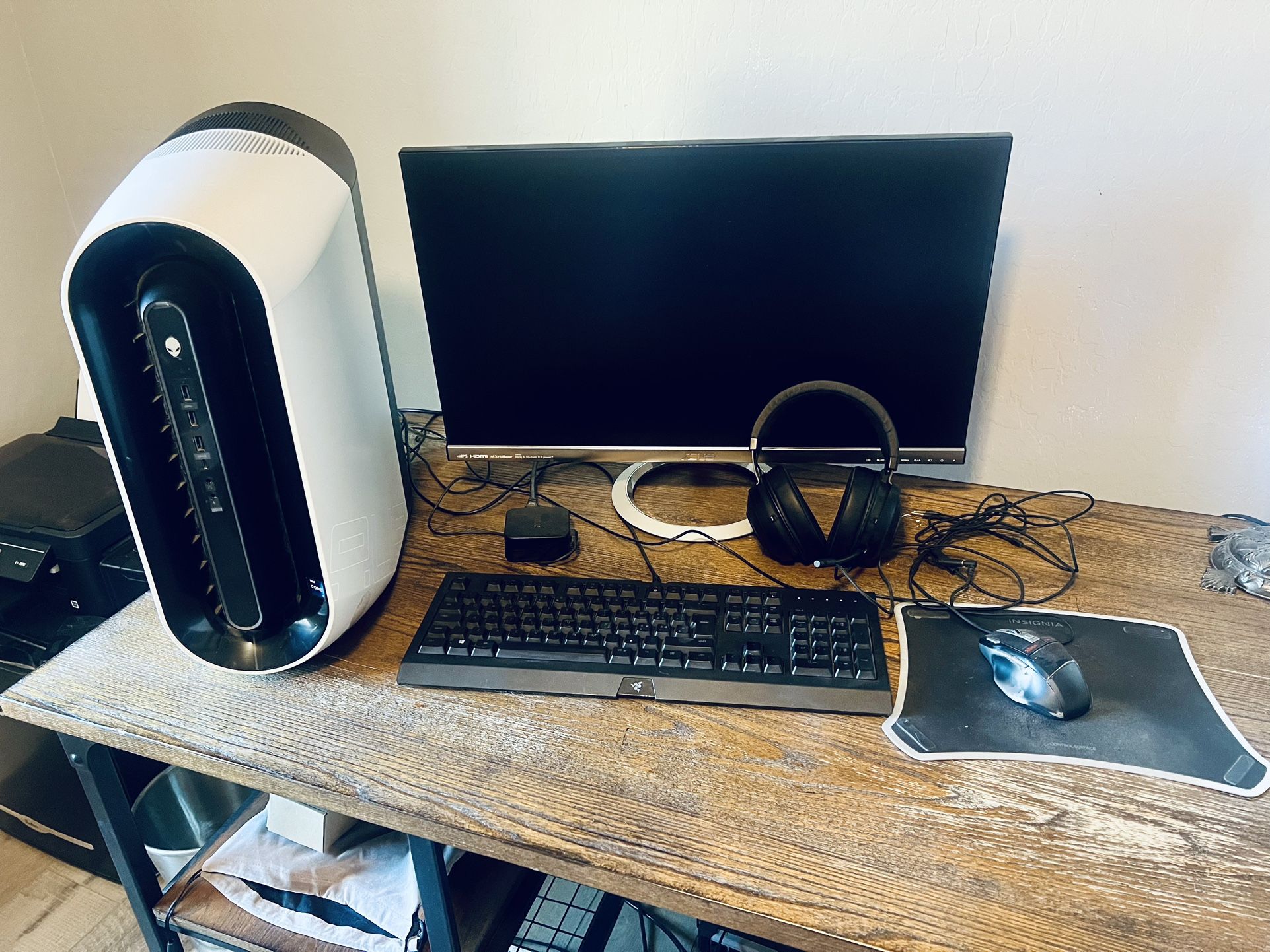 Alienware Aurora R12 with Monitor, Keyboard & Headset