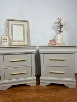 2 Contemporary Nightstands