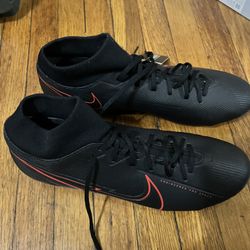 Nike Soccer Boots/Cleats 10.5 M