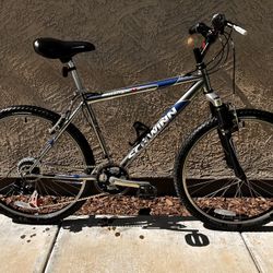 SCHWINN Ranger 2.6 FS 21-Speed Mountain Bicycle 18” Medium Frame 26” Wheels, New Cables, Tubes, Chain, Seat, plus a Full Tune-Up