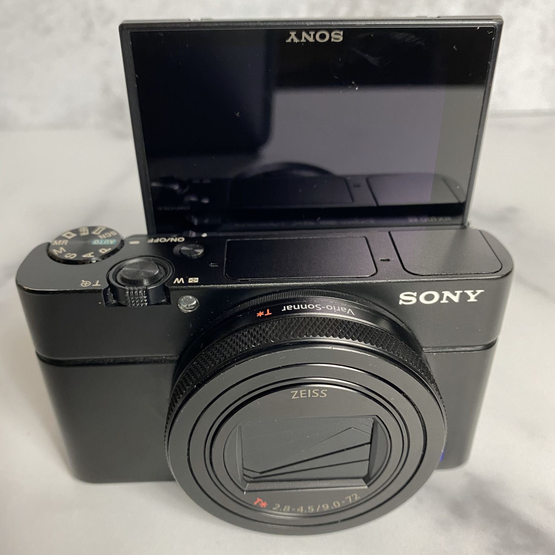 Sony rx100 Mark 7! mini Sony A9! Amazing pocket camera ! Best for all photography! 20.1MP 20fps