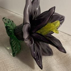 Vintage Purple Glass Flower Sculpture floral figurine purple daffodil top 90s