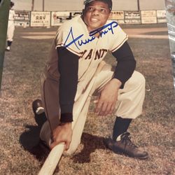 Willie Mays signed Photo  - Signed 8 By 10 Inch Photo