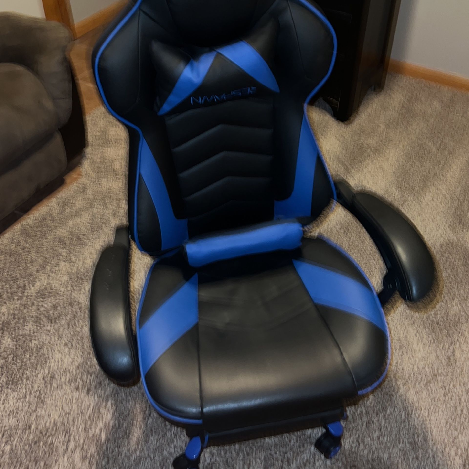 Red pawn Gaming Chair