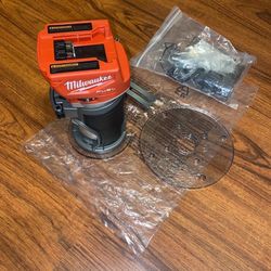 (1)Milwaukee M18 Brushless Fuel Compact Router (2723-20) Tool Only 