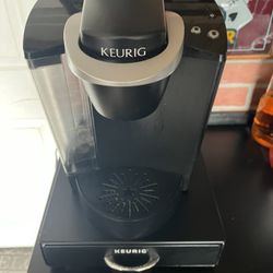 Keurig Coffee Machine (k-cup’s) 
