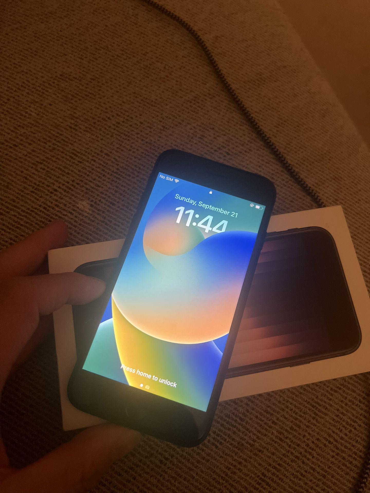 iPhone SE3 64G Factory Unlock