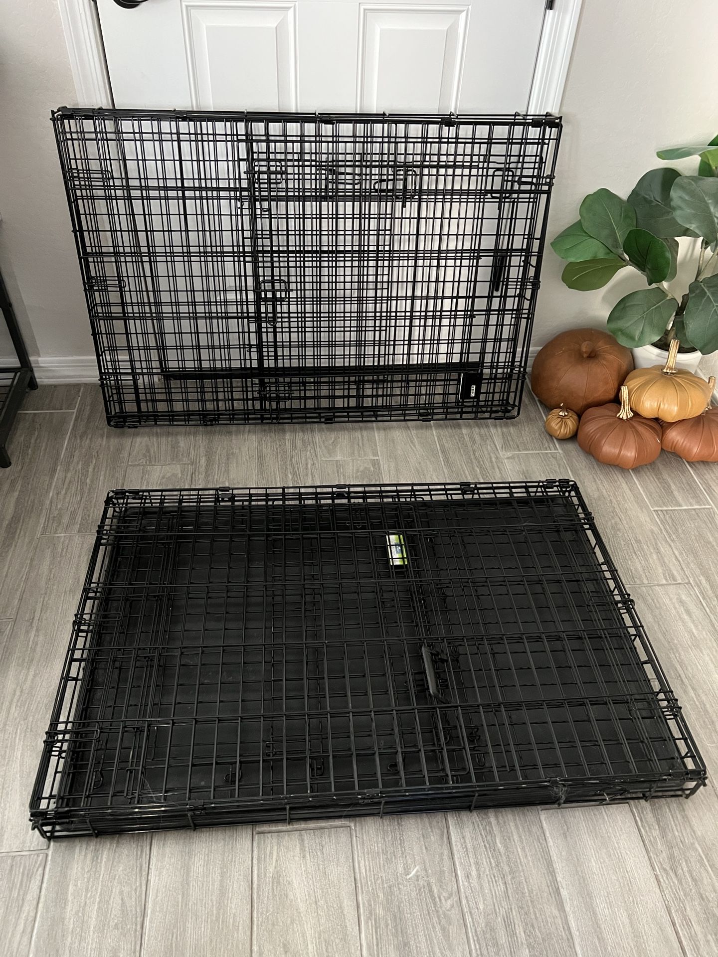 Set of 2 of XL Dog Kennels 