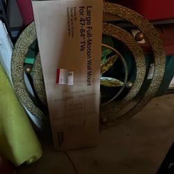 TV MOUNT (NEW) 47-84 Inch TVs