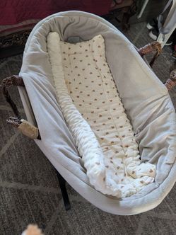 Moses baby bassinet