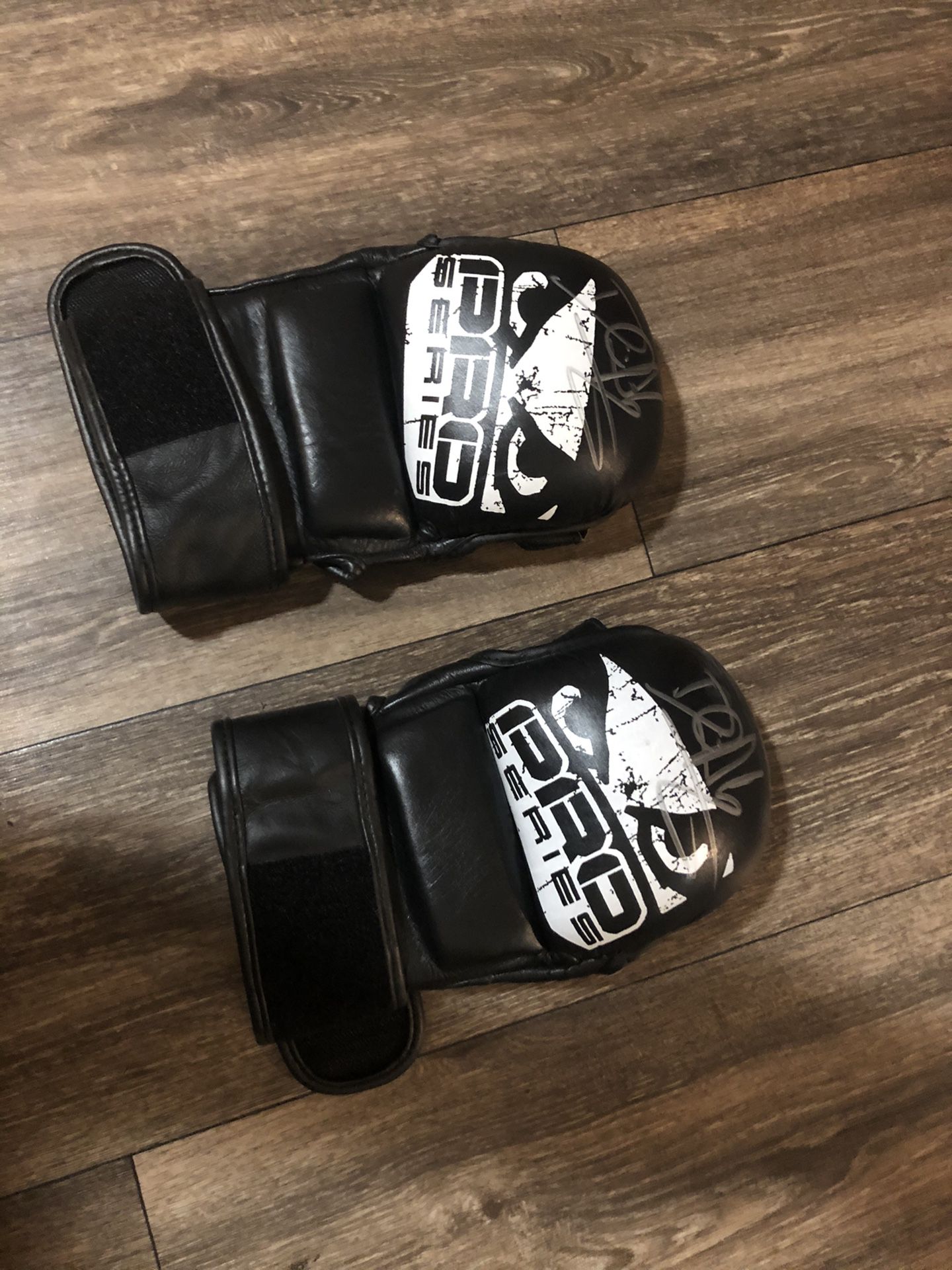 Real Authentic BadBoy MMA Pro Series Gloves Signed By UFC Champion Dominick Cruz
