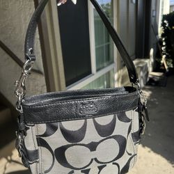 Vintage coach mini Zoe