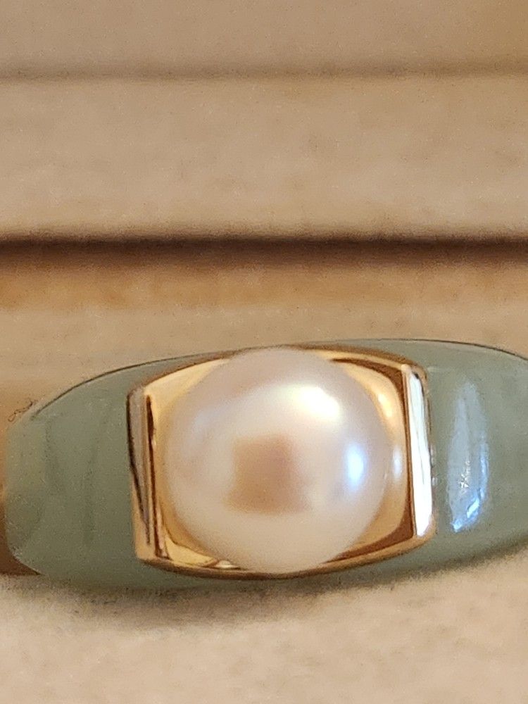 14kt Gold Pearl Jade Ring Size 7