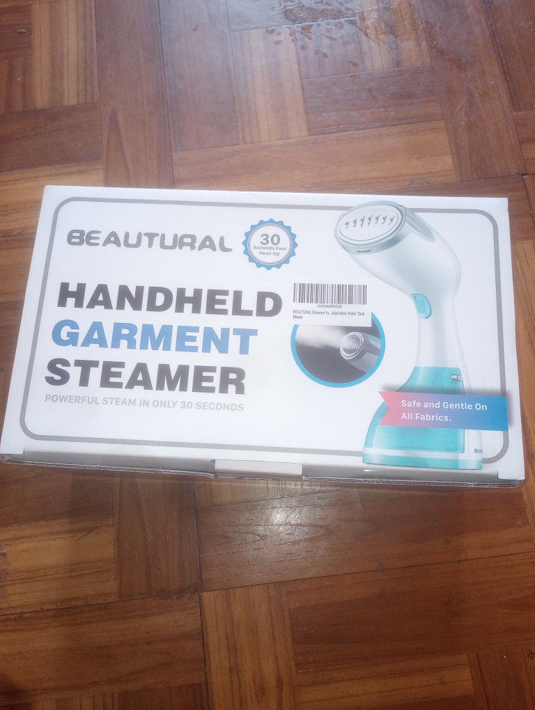 Beautiful Handheld Garment Steamer (Brand New)