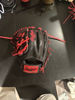 Custom Rawlings heart of the hide pitchers glove