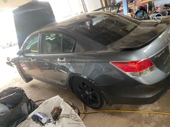 2008 Honda Accord for parts