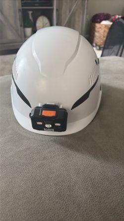 Klein Tools Type 2 Vented Cap Style Hard Hat w/ light