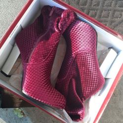 I'm Brand New Women's Ankle Boots New In The Box