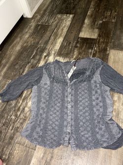 women’s shirt