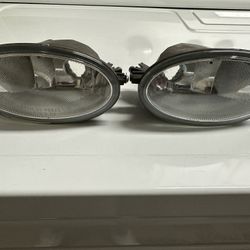 Honda Accord Crosstour OEM Foglights. (L&R).