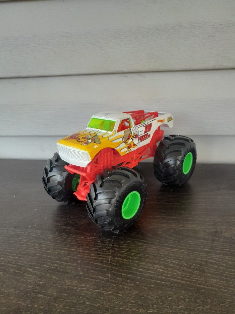 Hot Wheels 1:24 Scale Monster Truck HW Pizza Delivery Co. Jam Toy
