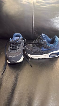 Boys shoes
