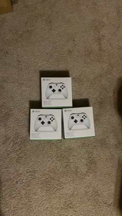 Xbox Wireless Controller White – Lot of 3