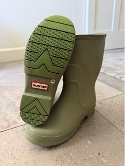 Hunter boots size 8m