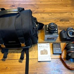 Canon 5D Mark IV with  Extras.. Mint Condition Like New