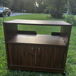 Tv Stand On wheels 🛞 
