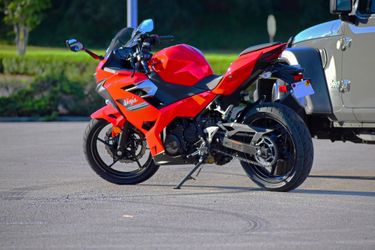 2021 Kawasaki Ninja 300