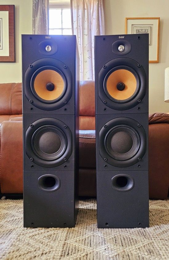 B&W DM603 S2 Speakers
