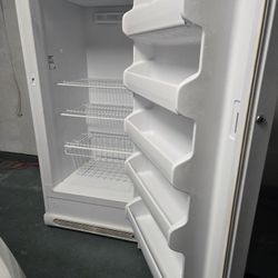 Upright FREEZER