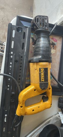 Dewalt Saw