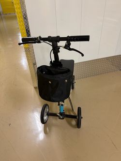 Knee Scooter with Basket and Hand Brakes