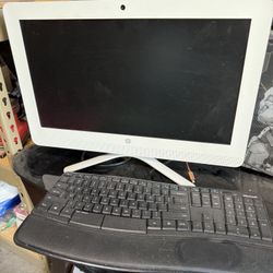 HP Computer With Keyboard And Mouse