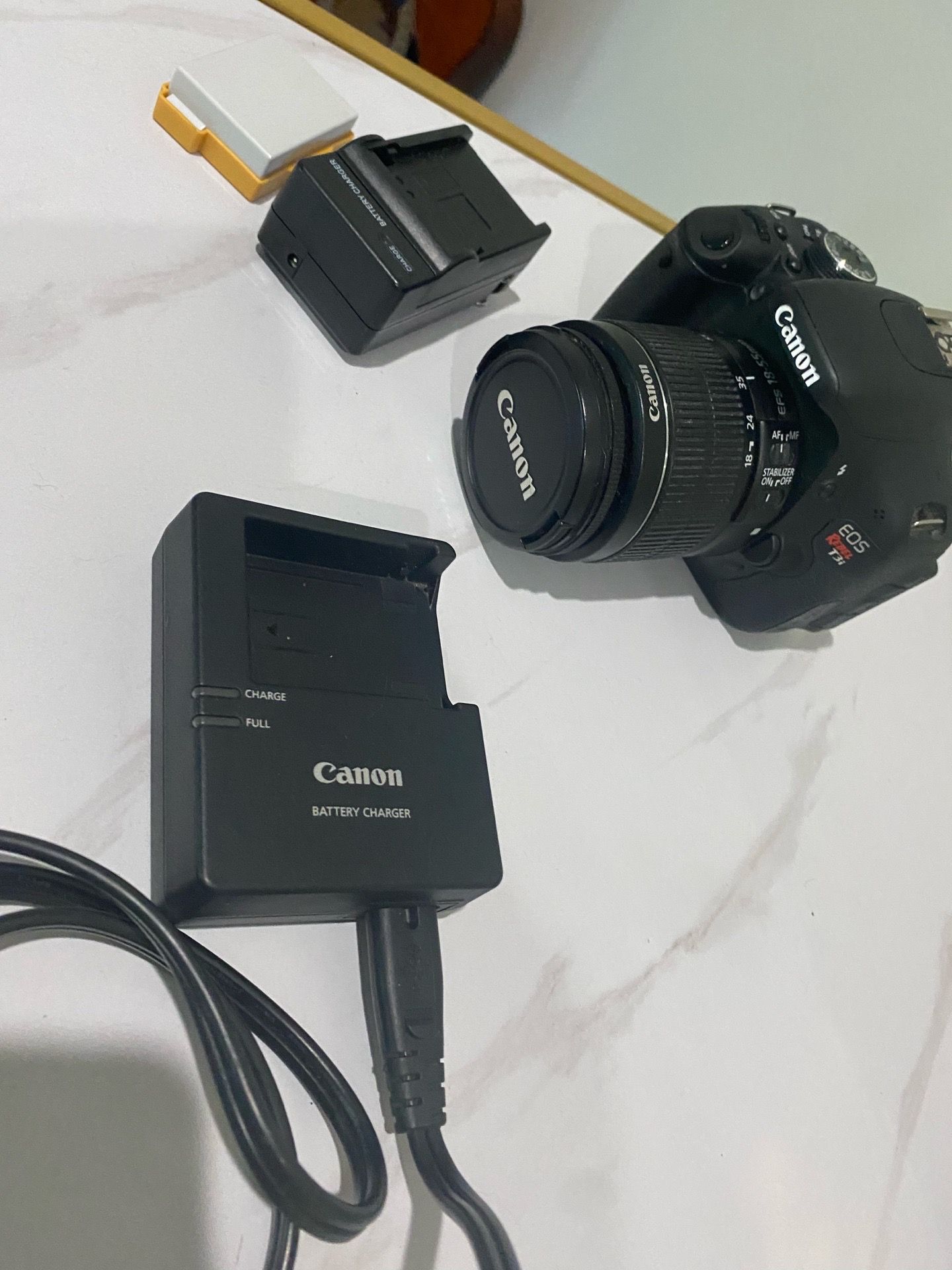 Photography premium Canon Rebel T3i photo, shoot, professional, Camera in excellent condition, comes with additional battery and charger Excellent p