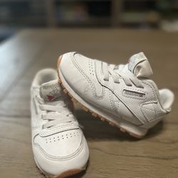 Baby Sz 7 Reebok