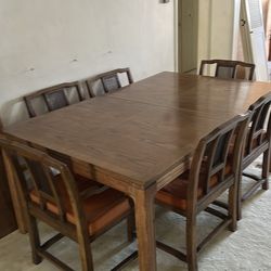 Dinning room table