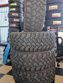 285/70/17Falken Selling a set of 4 tires in excellent condition 🫡