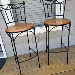  2 Bar Stools Wood/ Metal 