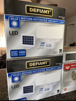 Solar Defiant Security Motion Light
