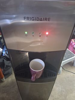 5 Gallon Frigidaire Stainless Steel Bottom Load Water Dispenser 