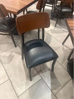 Used high quality chairs. Aluminum frame  Resturant seating