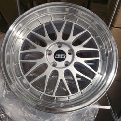 19 Inch Rims LM Style 5X114.3 Staggered Set